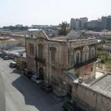 L�elegante Villa De Sario, edificio risalente alla met� dell�Ottocento che si erge all�inizio di via Caldarola, nel quartiere Japigia di Bari